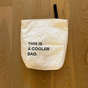 Laline cooler bag with a handle